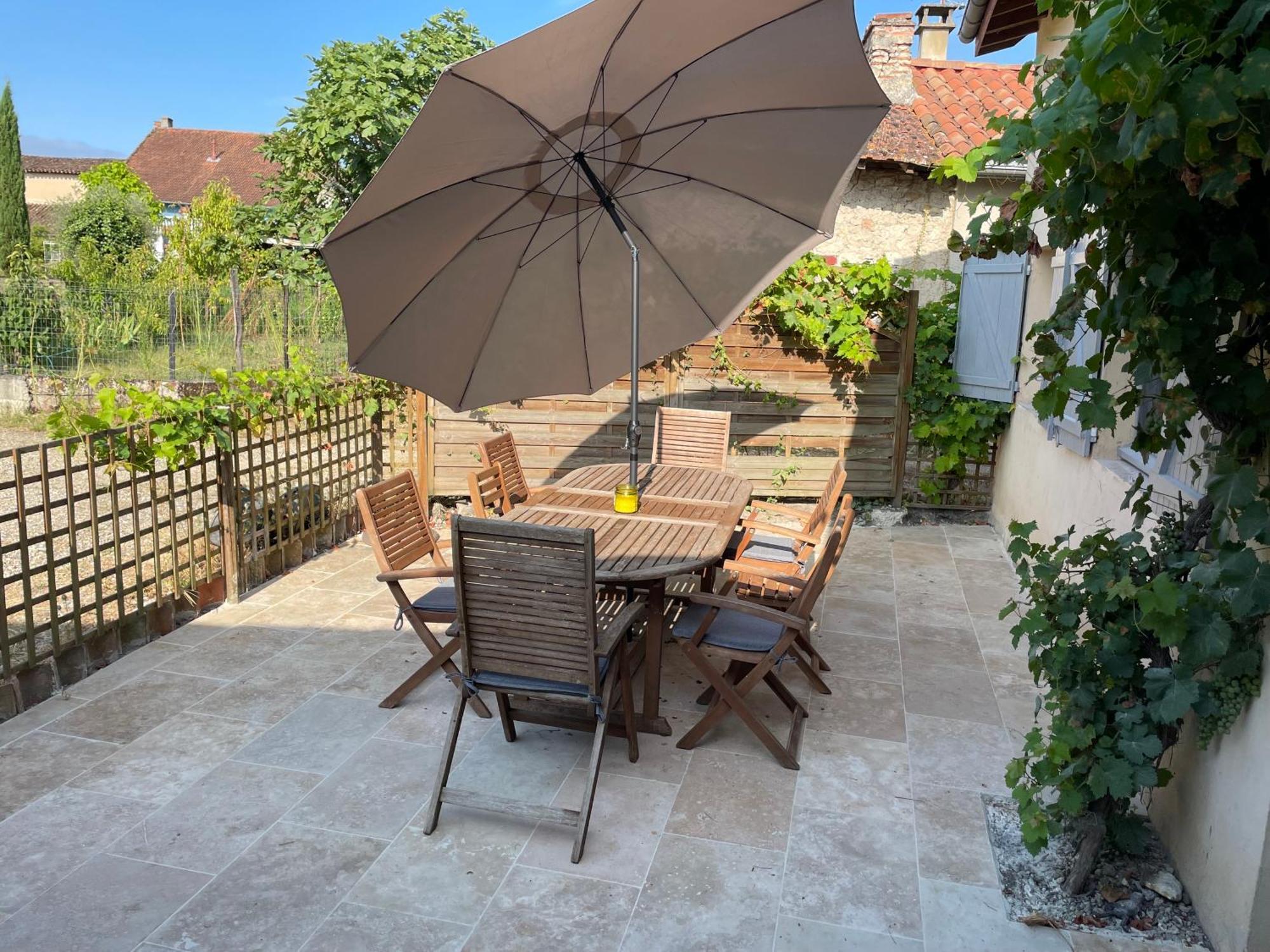 Gites De Verger, Stylish Self Catering Cottages In Sos Exterior photo